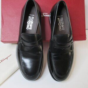 Ferragamo Theodore Mens Loafer Black Leather Shoes Size 6 1/2 EE Made In Italy